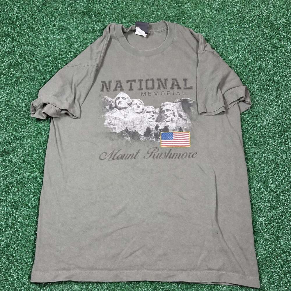 Prairie Mountain Mount Rushmore National Memorial T-Shirt Gray